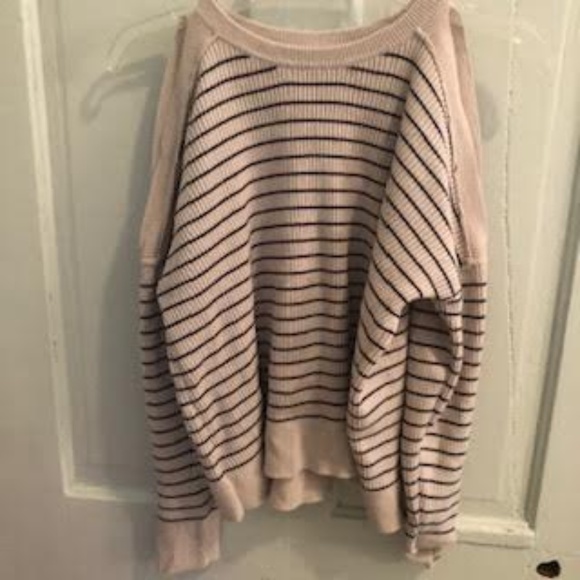 Lucky Brand Cold Shoulder Sweater Size M - Picture 1 of 6